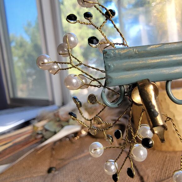 Oversized 3-Inch Vintage Pearl and Black Bead Clip-On Earrings - Picture 2 of 10